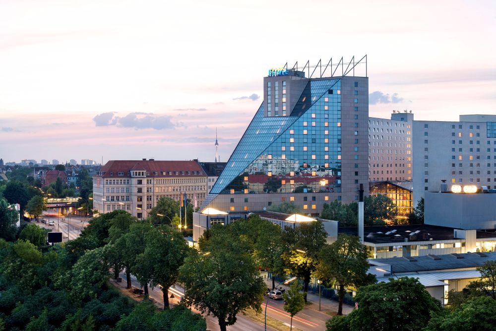 Hotel Estrel in Berlin von oben